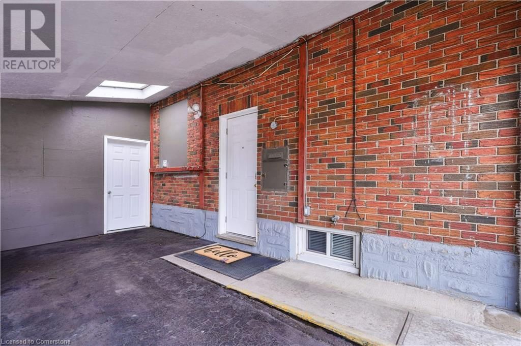 563 GUELPH STREET Image 4