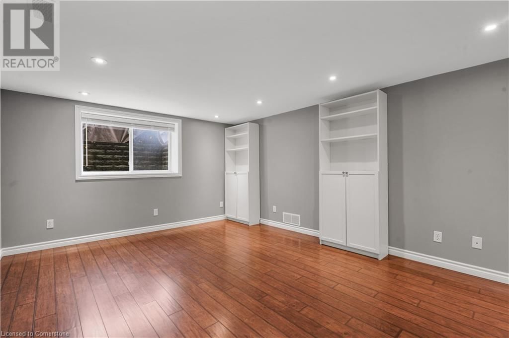 563 GUELPH STREET Image 22