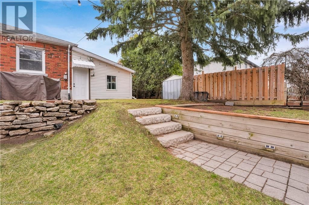 563 GUELPH STREET Image 37
