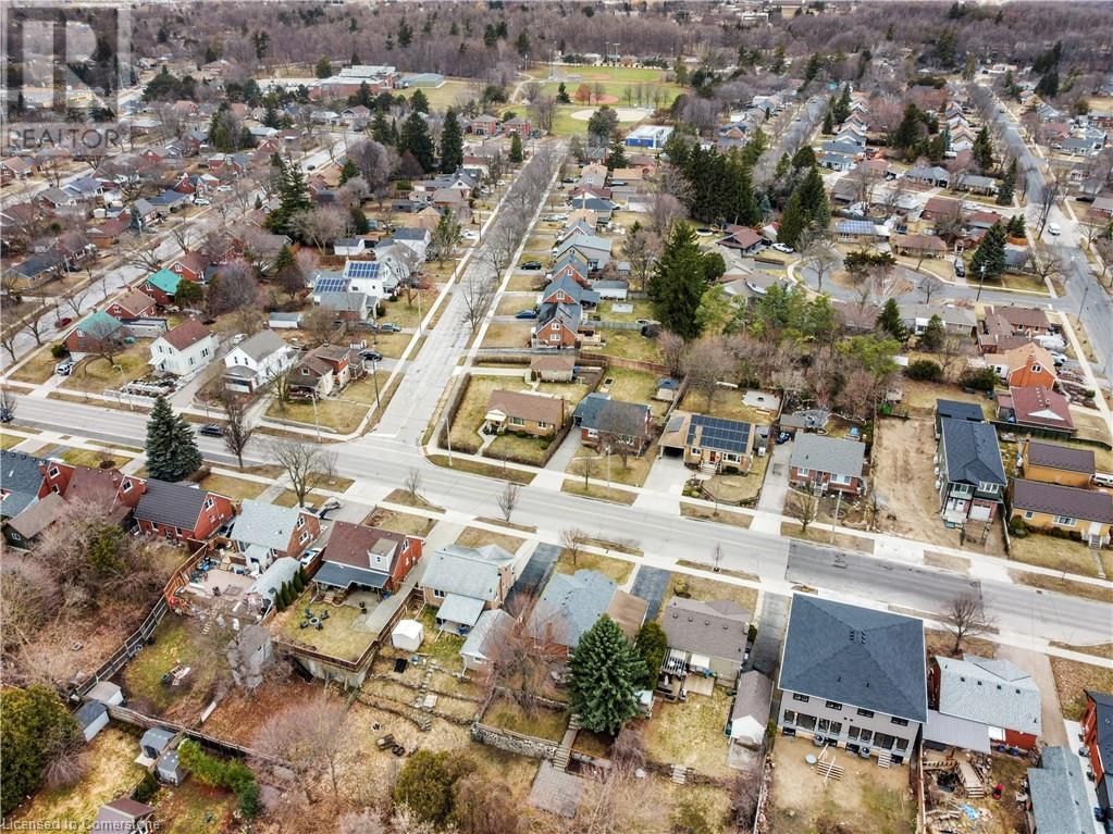 563 GUELPH STREET Image 46