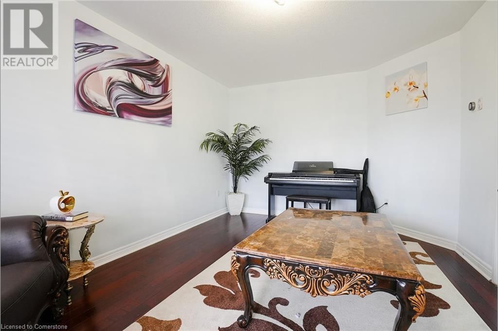 76 COUNTRY CLUB DRIVE Image 12