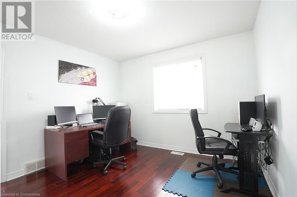 76 COUNTRY CLUB DRIVE Image 23