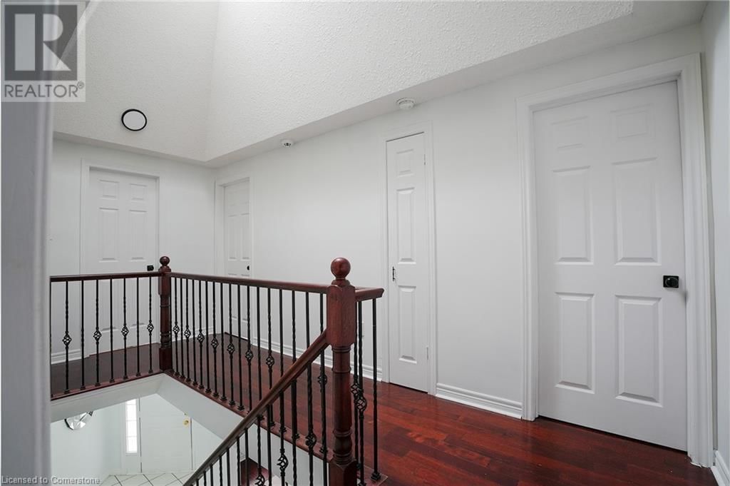 76 COUNTRY CLUB DRIVE Image 25
