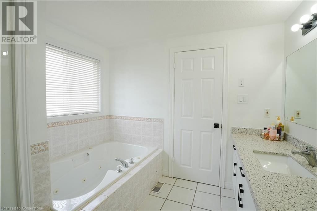76 COUNTRY CLUB DRIVE Image 30