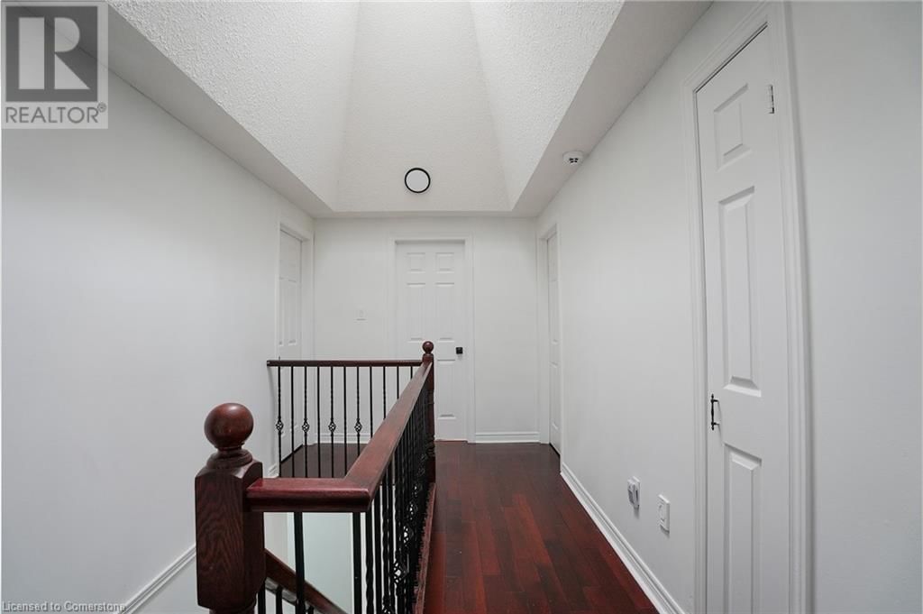 76 COUNTRY CLUB DRIVE Image 32