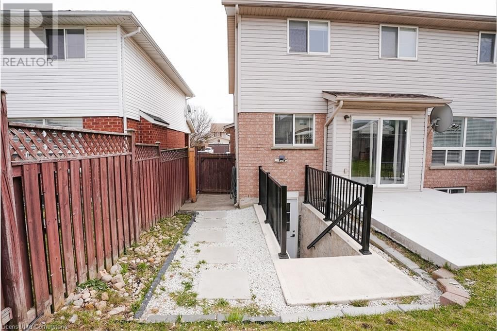 76 COUNTRY CLUB DRIVE Image 42