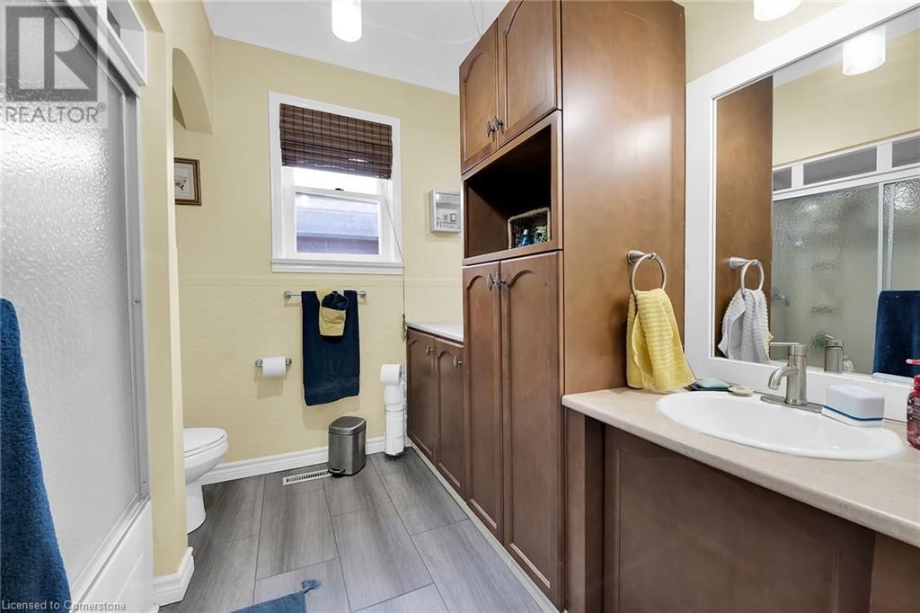 31 CENTENNIAL PARKWAY Image 16