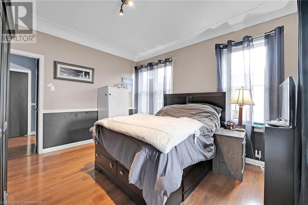 31 CENTENNIAL PARKWAY Image 18