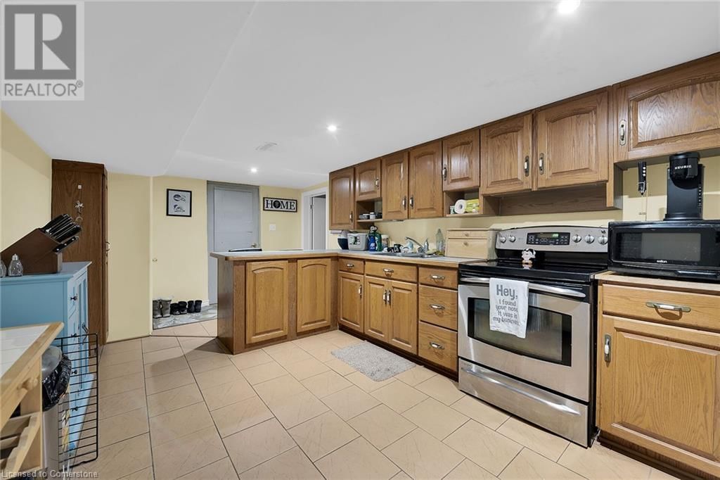 31 CENTENNIAL PARKWAY Image 24