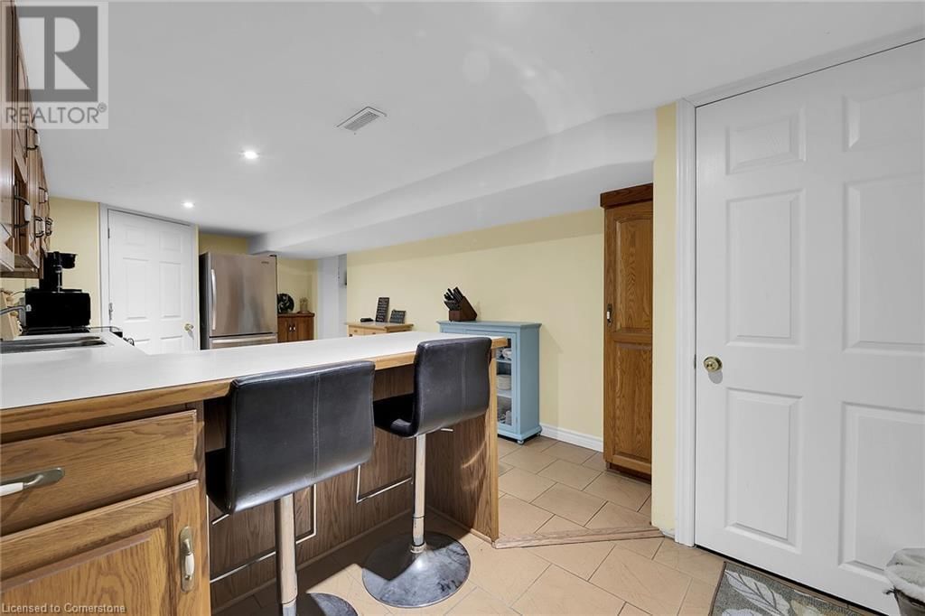 31 CENTENNIAL PARKWAY Image 26