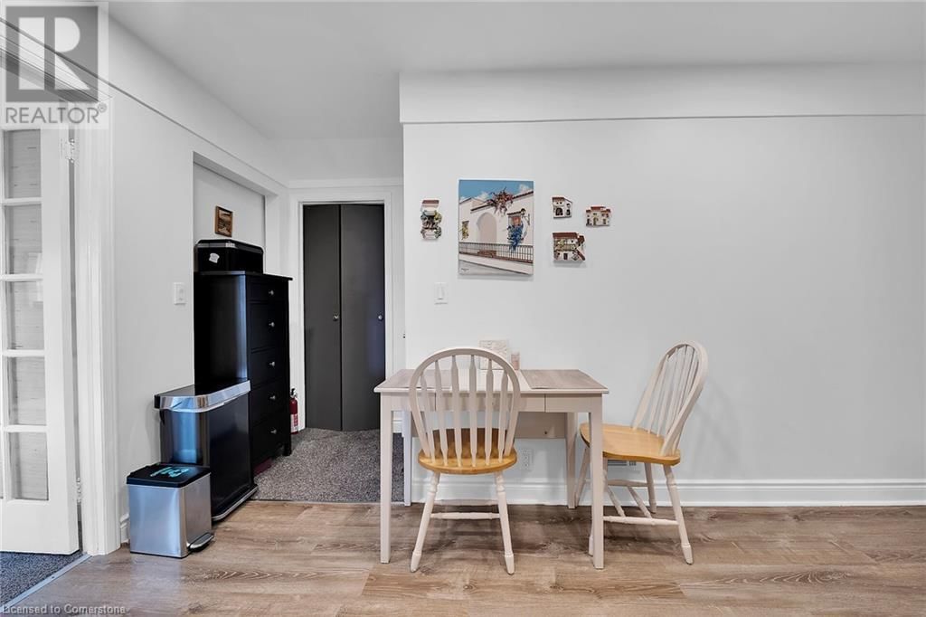 31 CENTENNIAL PARKWAY Image 36