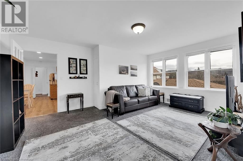 31 CENTENNIAL PARKWAY Image 40