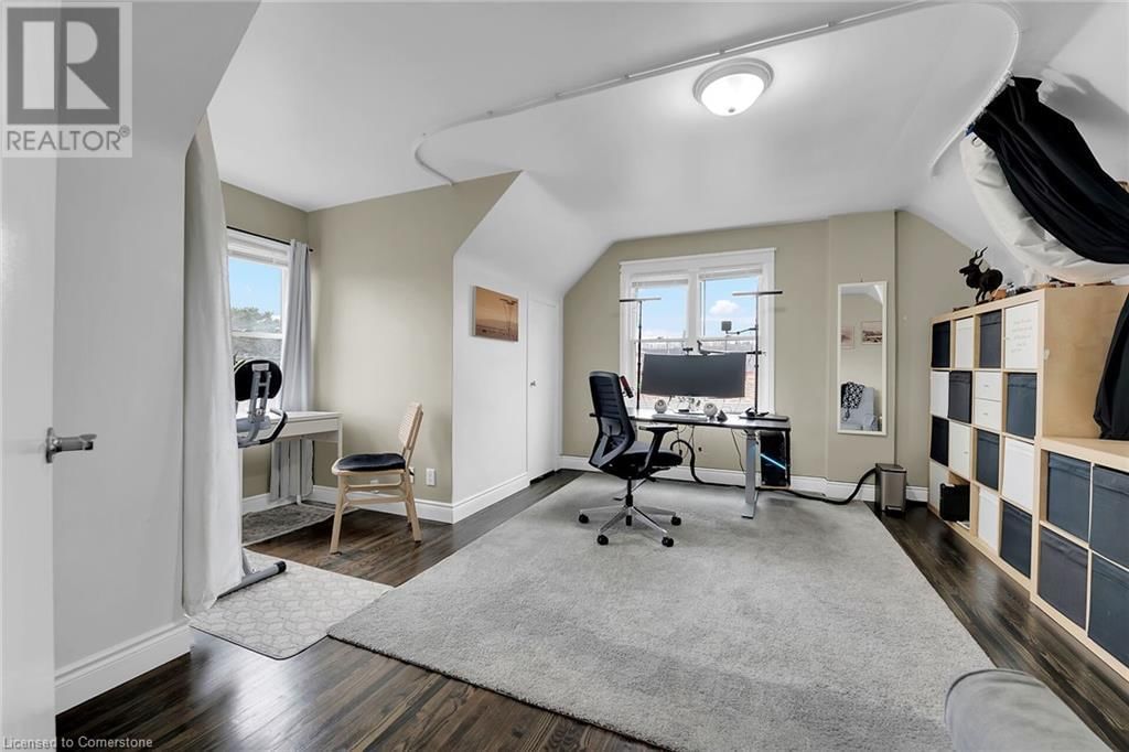 31 CENTENNIAL PARKWAY Image 44