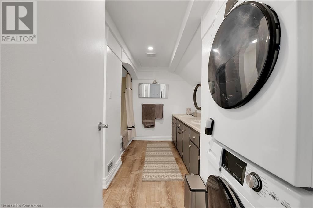 31 CENTENNIAL PARKWAY Image 46
