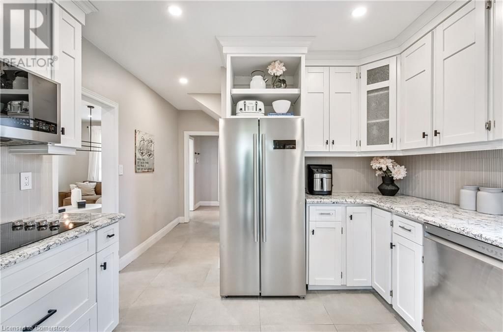 131 ALPINE AVENUE Image 17