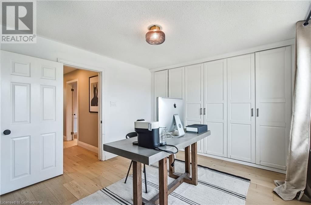 131 ALPINE AVENUE Image 32