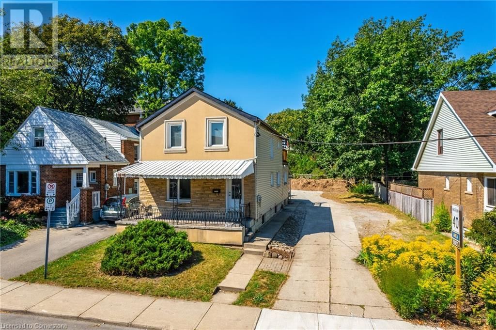 149 STRATHCONA AVENUE NORTH Image 2