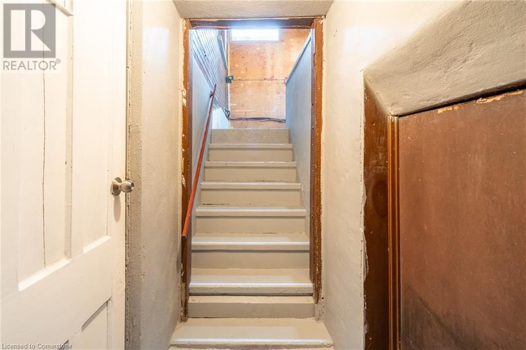 149 STRATHCONA AVENUE NORTH Image 28