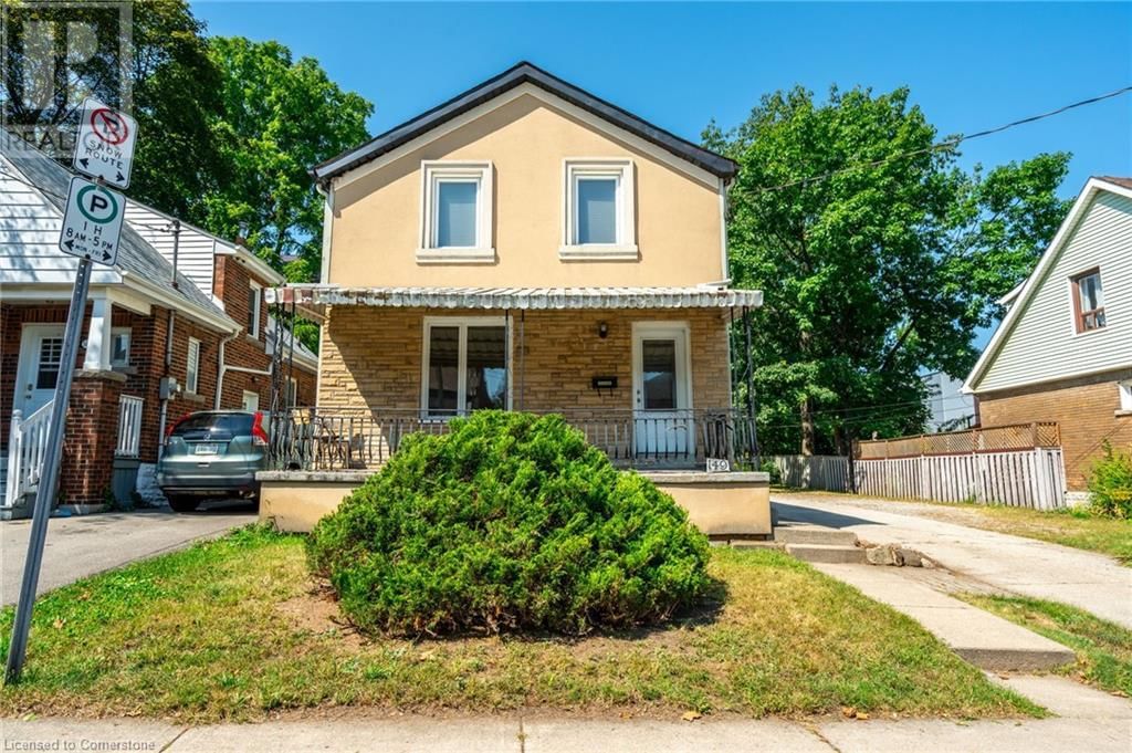 149 STRATHCONA AVENUE NORTH Image 3