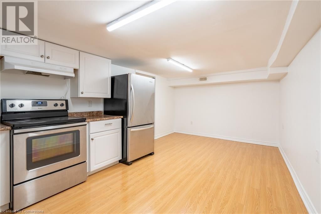 149 STRATHCONA AVENUE NORTH Image 30