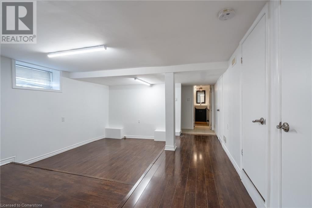 149 STRATHCONA AVENUE NORTH Image 34