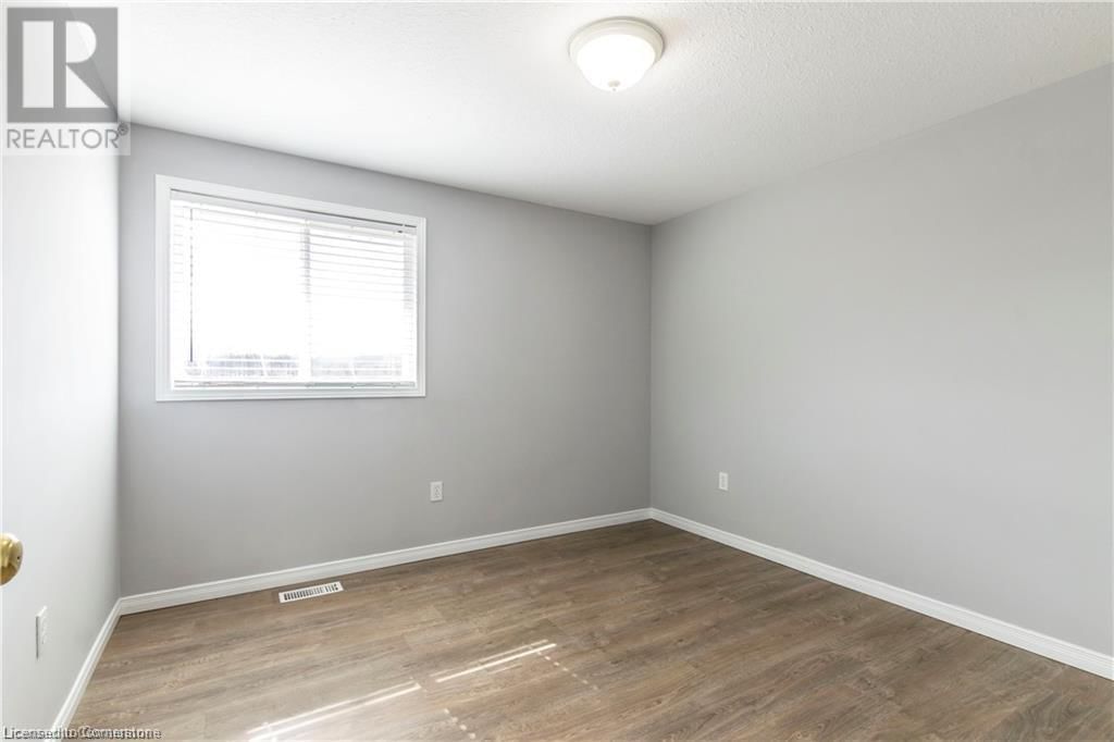 35 JOSHUA STREET Image 10