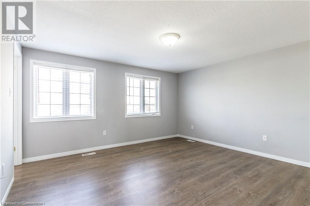 35 JOSHUA STREET Image 12