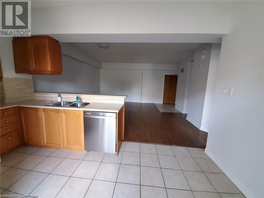 111 - 4016 KILMER DRIVE Image 8