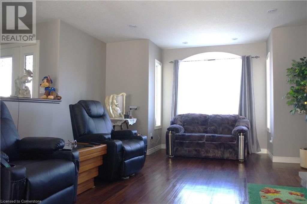 161 BROCK STREET Image 15