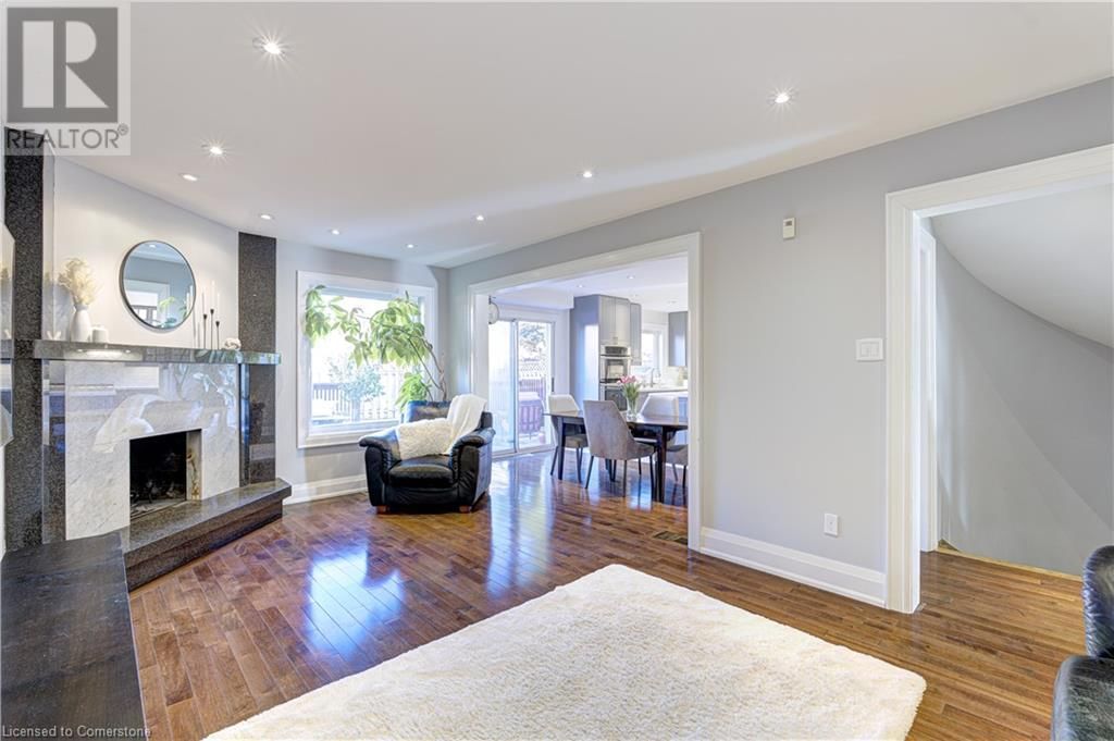 39 IONA CRESCENT Image 10