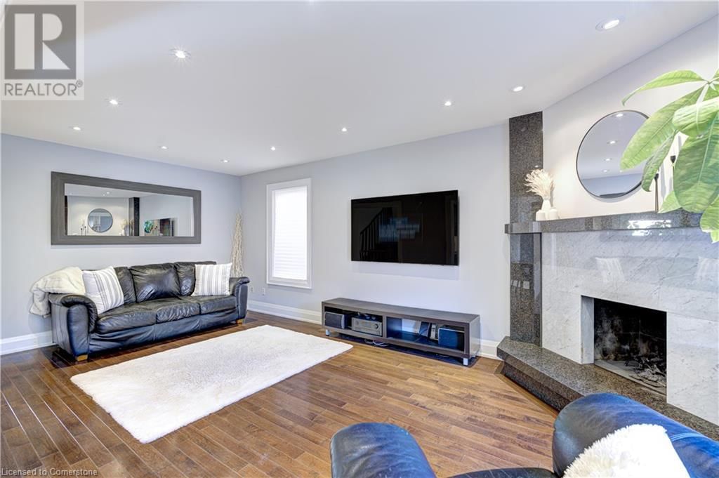 39 IONA CRESCENT Image 12