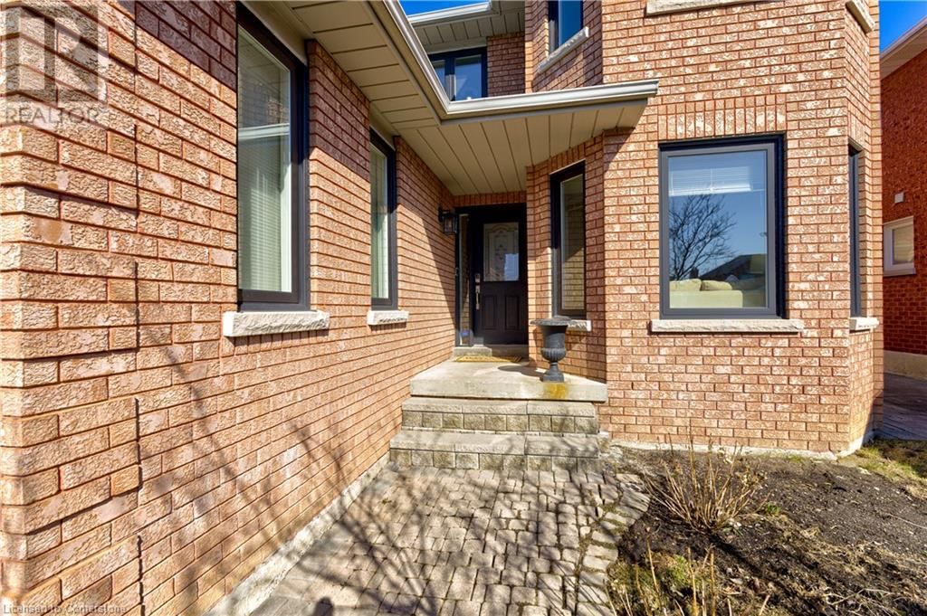 39 IONA CRESCENT Image 2
