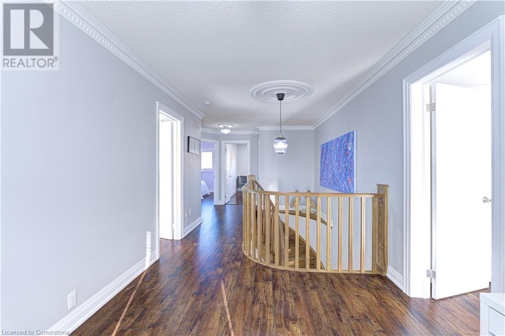 39 IONA CRESCENT Image 24