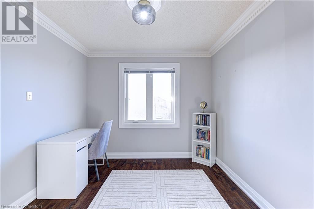 39 IONA CRESCENT Image 33