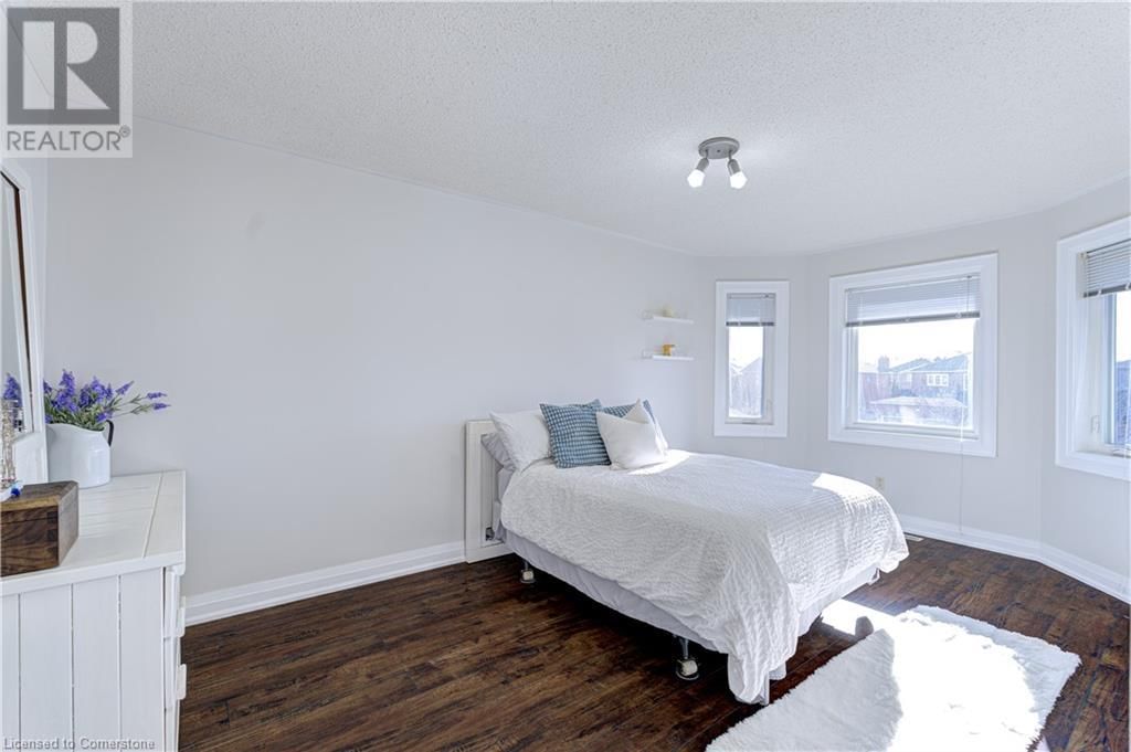 39 IONA CRESCENT Image 34
