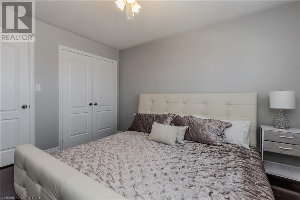 5339 JAMESON CRESCENT Image 32
