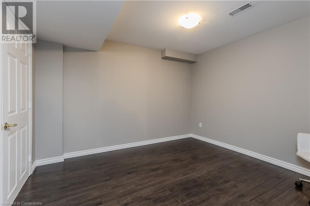 5339 JAMESON CRESCENT Image 39