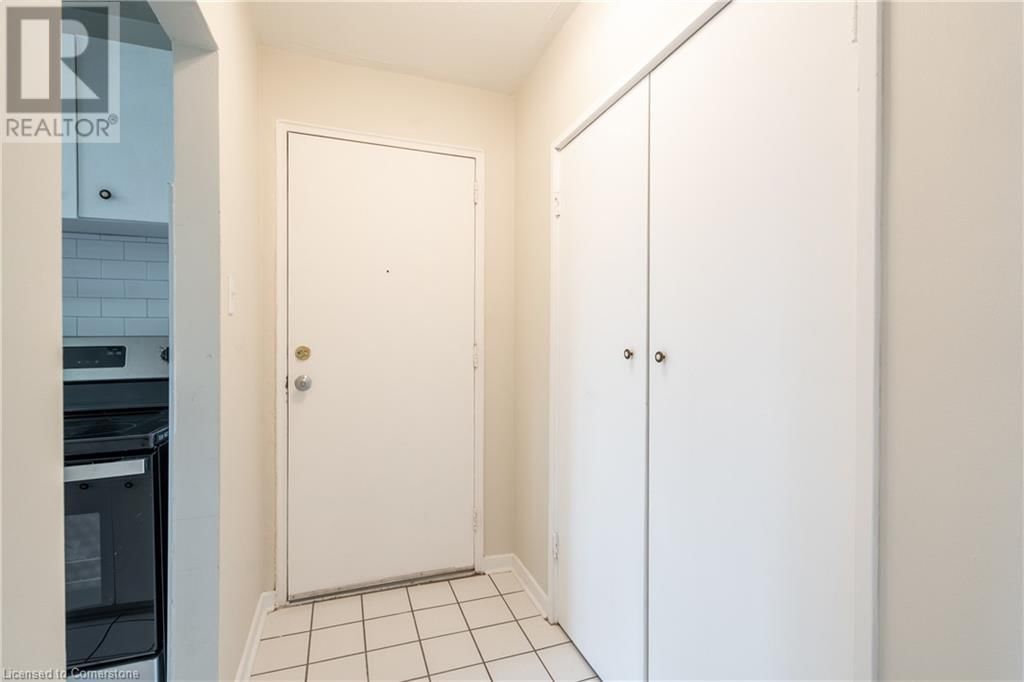 11 - 2433 FIRST STREET Image 6