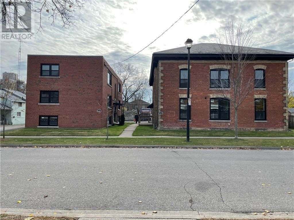 11-#2 - 7 SHERIDAN STREET Image 1