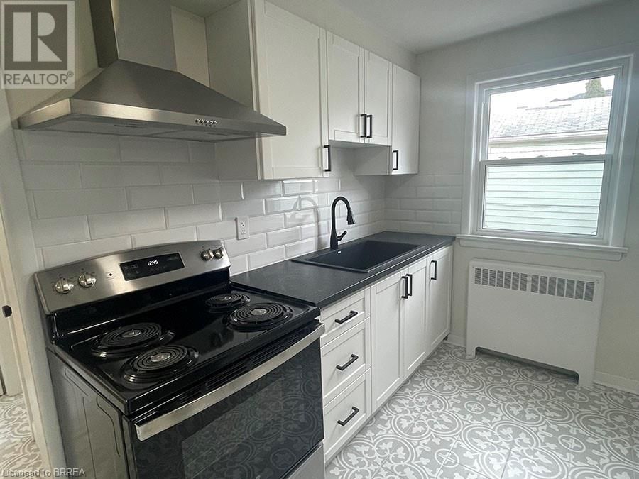 11-#2 - 7 SHERIDAN STREET Image 11