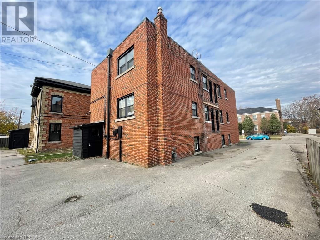 11-#2 - 7 SHERIDAN STREET Image 23