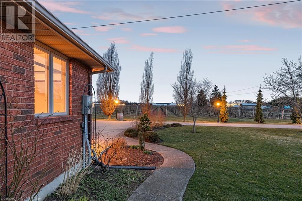3503 LAKESHORE ROAD Image 41