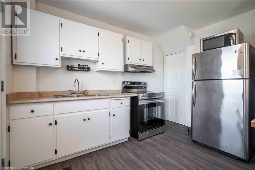 2279 KING STREET EAST Image 11