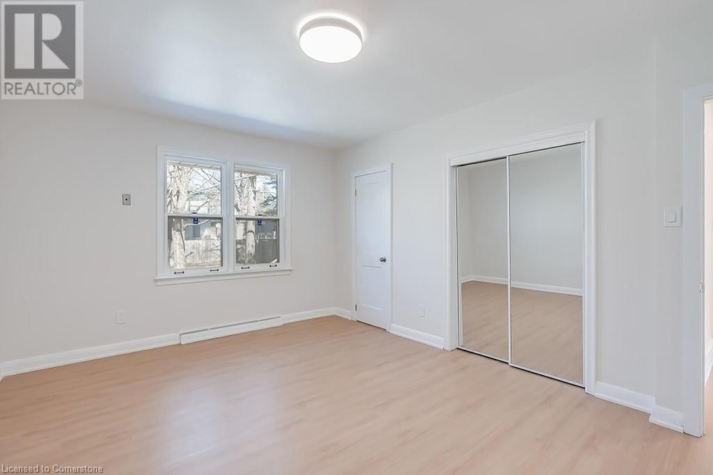 2063 GLENFOREST CRESCENT Image 18