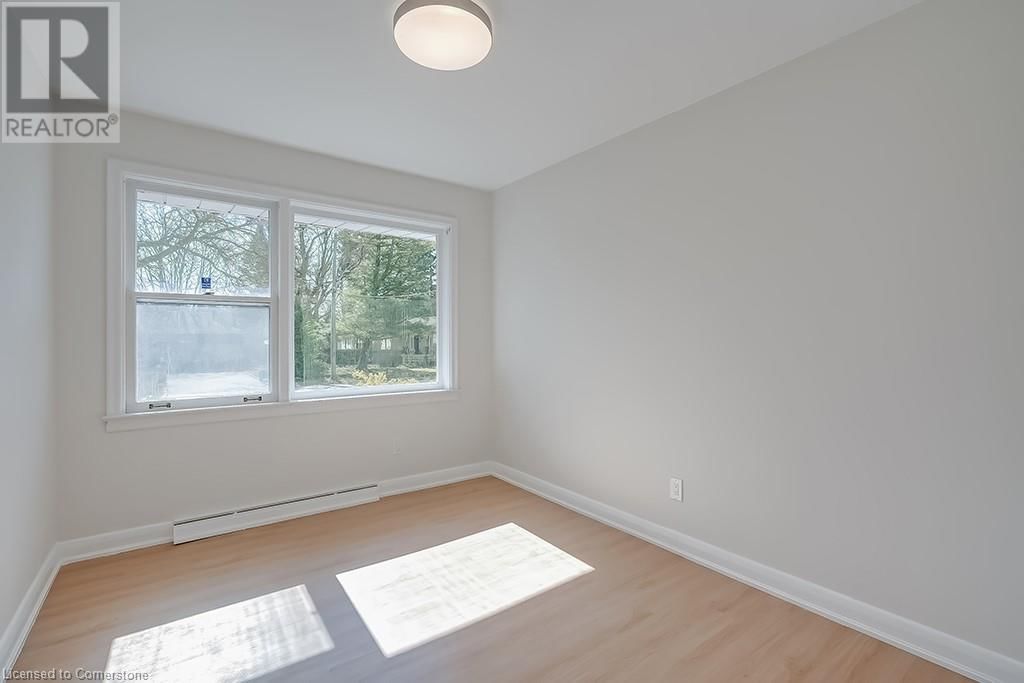 2063 GLENFOREST CRESCENT Image 21