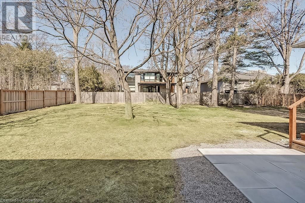 2063 GLENFOREST CRESCENT Image 37