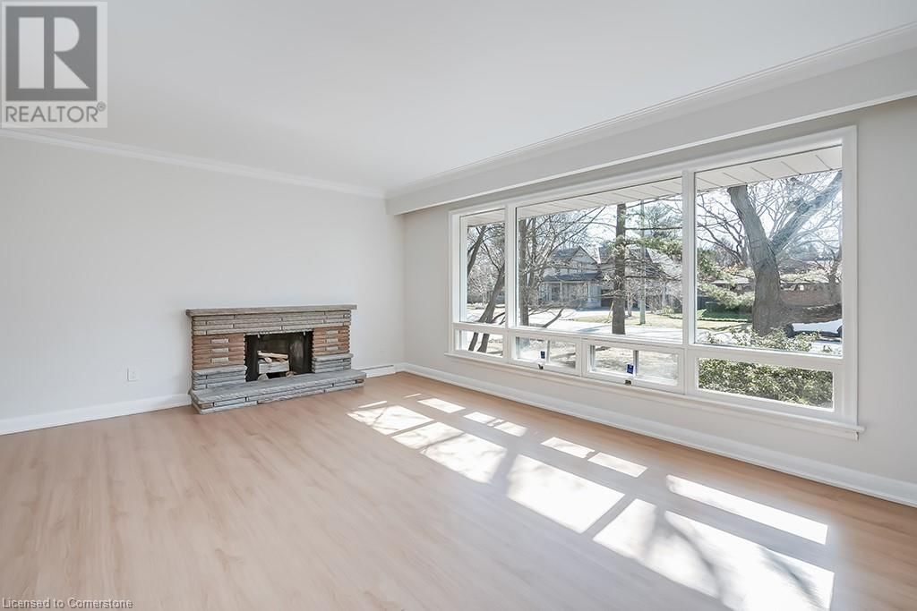 2063 GLENFOREST CRESCENT Image 4
