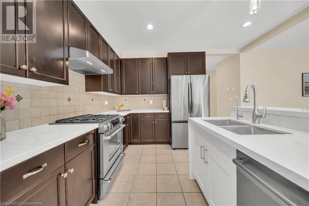 437 ZELLER DRIVE Image 13