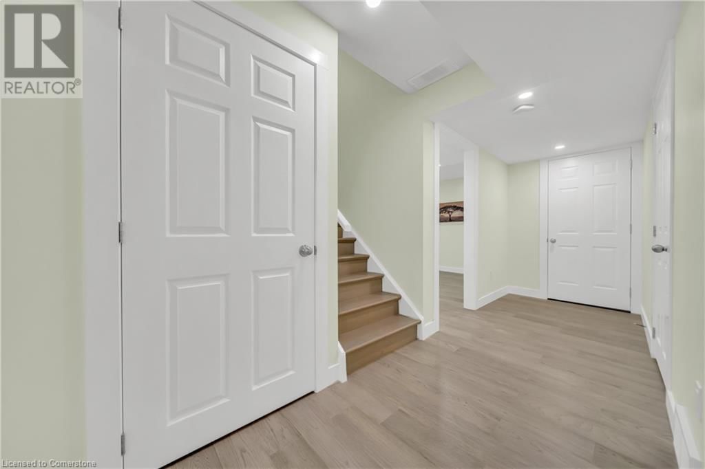 437 ZELLER DRIVE Image 26