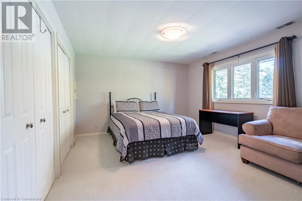 6 SUMMIT CIRCLE Image 19